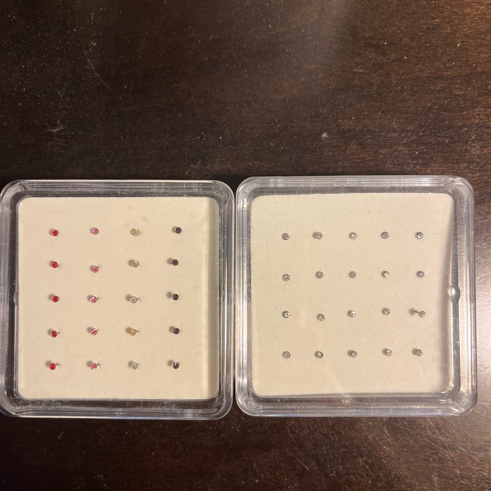 Sterling silver nose pins box